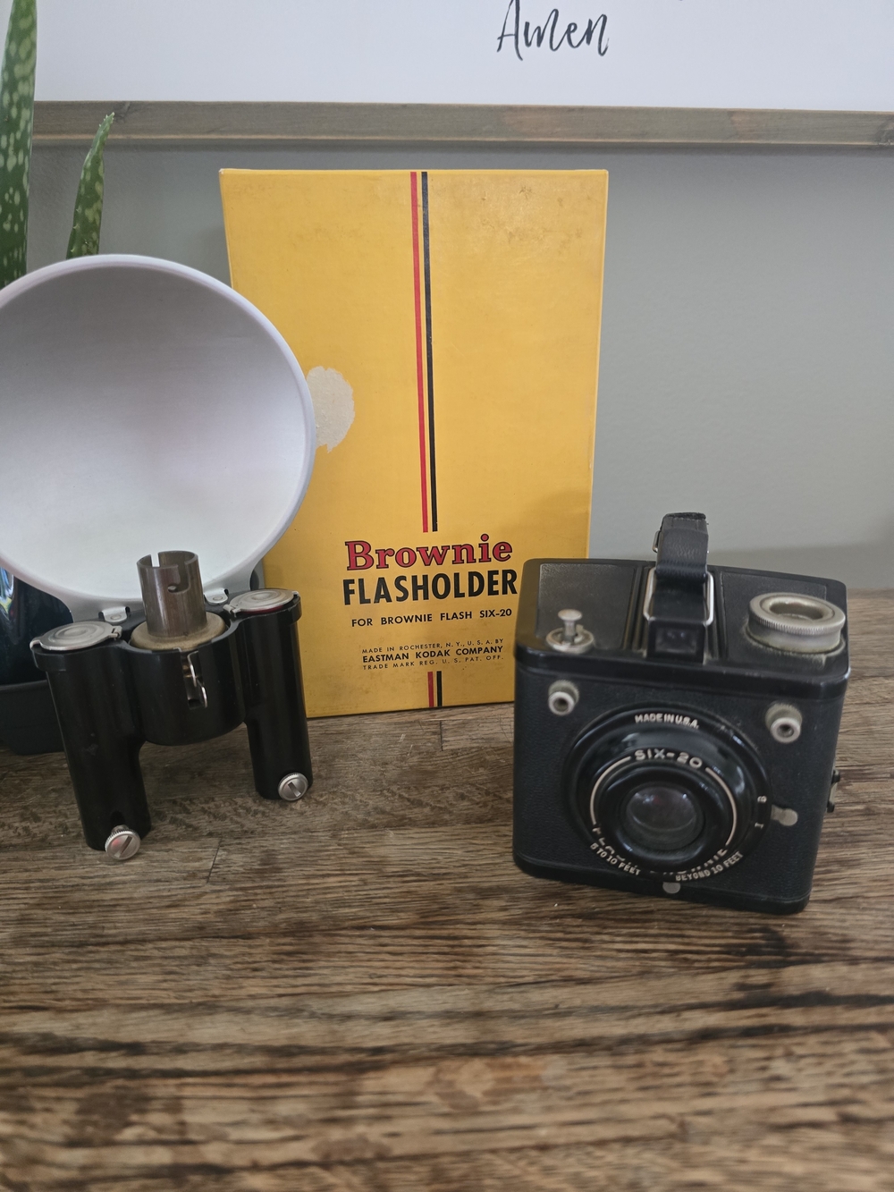 Kodak Brownie Flasholder Six-20 Vintage Camera - Black